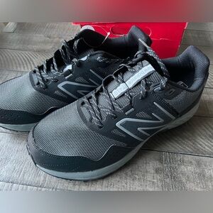 New Balance Men's Size 12 Wide Charcoal and Black Athletic Shoes New with Tags